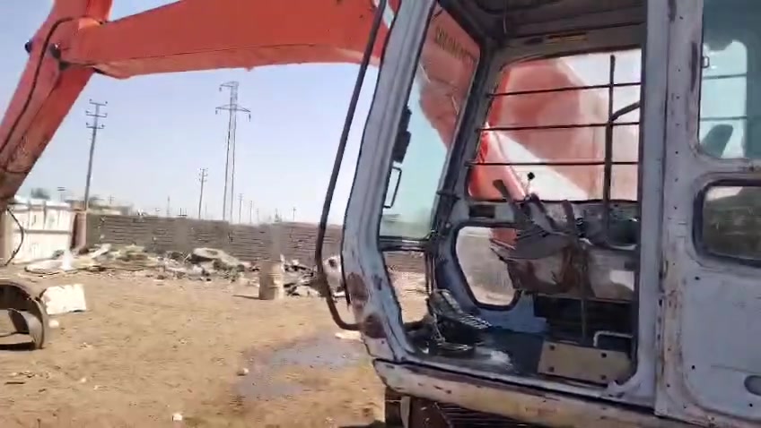 حفاره تو رقم الماني جاهزه للعمل السعر ٨٠ وبيهه مجال للشراي رقم راعيهه انه مكلف بالنشر   ***********

نص مكتوب في الصور:
- ***********