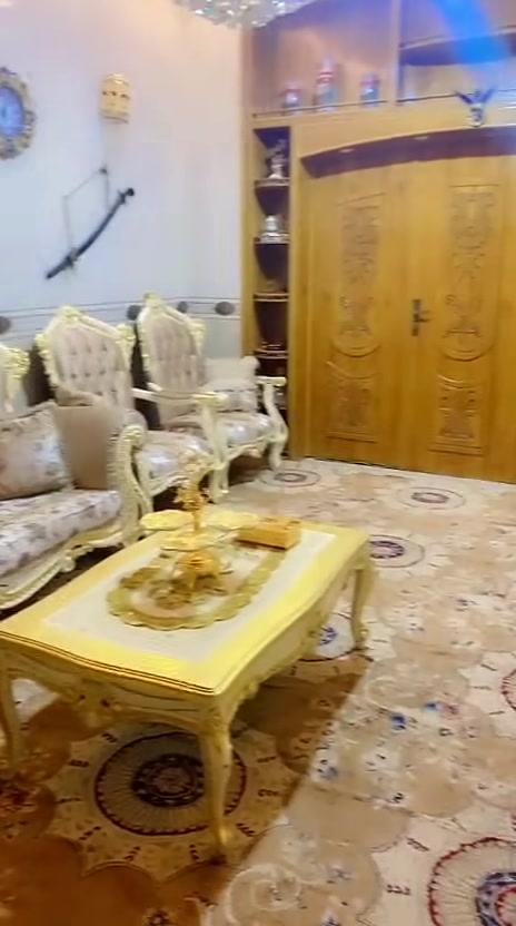 بيت طابقين • ٣٢٠م • قطعة ٨١٢م