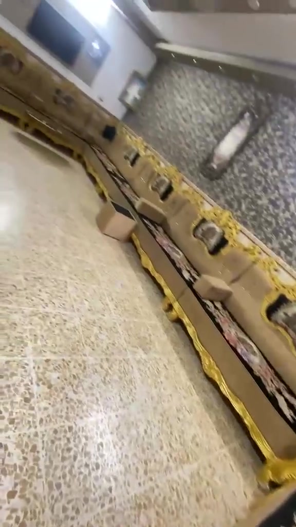 سلام عليكم تخم ملكي 12 قطعه ما صار هواي من اشتريته فول نضافه مكاني بغداد مدينة الصدر رقمي *********** بي واتساب
