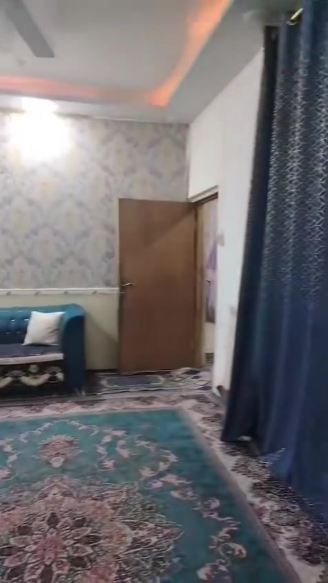 دار للرهان في حي السلام – موقع مميز وبناء نظيف
المواصفات:
 المساحة: 100 متر مربع
 عدد الغرف: 3 غرف نوم
 الحالة: نظيف جداً وجاهز للسكن
الموقع:
النجف الأشرف – حي السلام (سايدين أبو الدجاج)
للاستفسار والتواصل:
 ***********
 ***********
مكتب أمير للعقار
