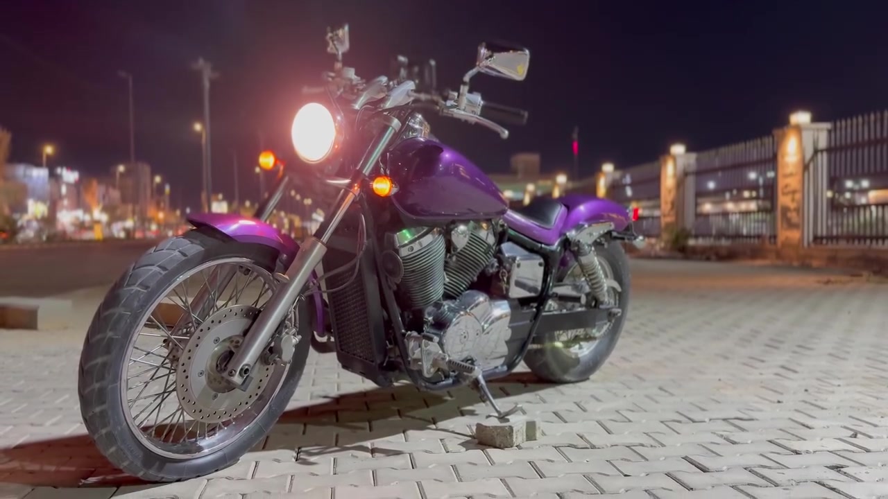 سلام عليكم 
للبيع دراجه شادو سلشر 2006 أوراق اصولي الدراجه كفاله عامه جديده كهربائيات ما ملعوب بيها ابد مسويلها ادامه كابريتر وبلكات جديده وتايرات جدد وياها شاشه كار بلي وكامره داش كام سعرها 18 وبيها مجال للشراي مكاني نجف ***********

