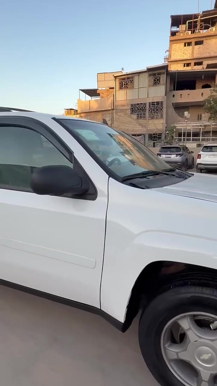 بلايزر موديل ٢٠٠٨ كفاله عامه قطره صبغ مابيها مكينه كير حداديه تخم تاير كوله جديد وبشرط رقم جديد سنويه بسمي تحويل او وكاله اني حاضر مكان السياره كربلاء الشراي يتصل مامتواجد ع الفيس السعر ١٠٨ مجال حك الجيه ***********  تحياتي للجميع

