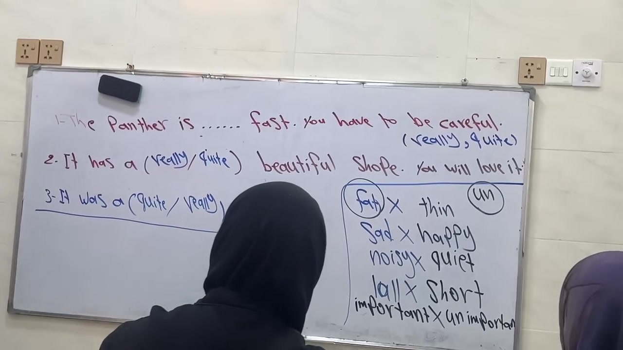 _ضعيف بالإنكليزي؟_  
_نأسسك من الصفر مع الأستاذ حسن_  
_لكل المراحل: ابتدائي/متوسط/إعدادي_  
_خصم للأخوة_  
_سجل: ***********_
