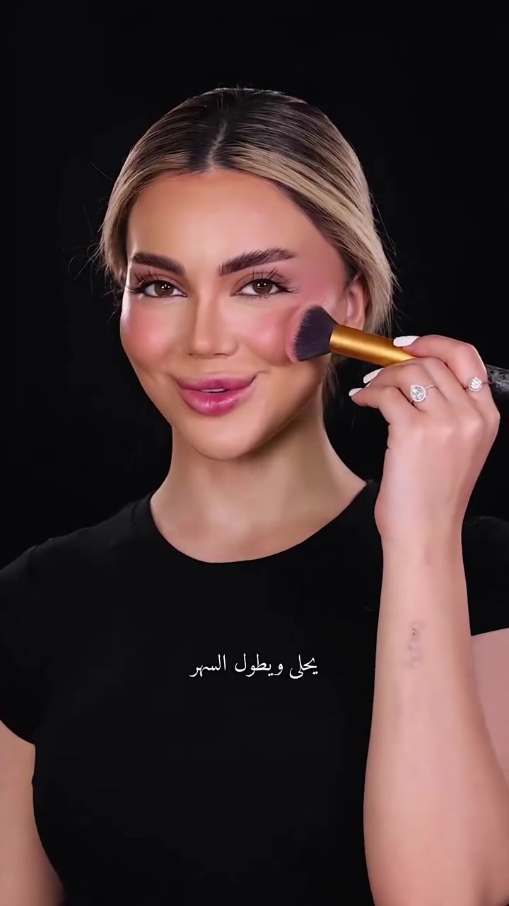 فرصة استثمارية في الحله
مشروع متكامل لمن يرغب بامتلاك مركز تجميل وتجهيزاته والبدء بالعمل مباشرة دون الحاجة إلى تأسيس مشروع من الصفر.

يظم المركز كادر إيراني وعراقي محترف 

 المركز متخصص بخدمات:
• صبغات وتخصيل الشعر
• تسريحات
• مكياج
• عناية بالبشرة
• أظافر
• تاتو وخدمات تجميلية
• وخدمات أخرى
مثل ما موضح بالصور المشروع قائم ولايزال يعمل 
ملاحظة المركز يمتلك صفحات حقيقية ذات متابعات واسعة وعمر المشروع اكثر من ستة سنوات 

 سبب البيع ظروف خاصة تعرض صاحبه العمل لمرض منعها من العمل

 الحلة – شارع 60 

للاتصال ***********
