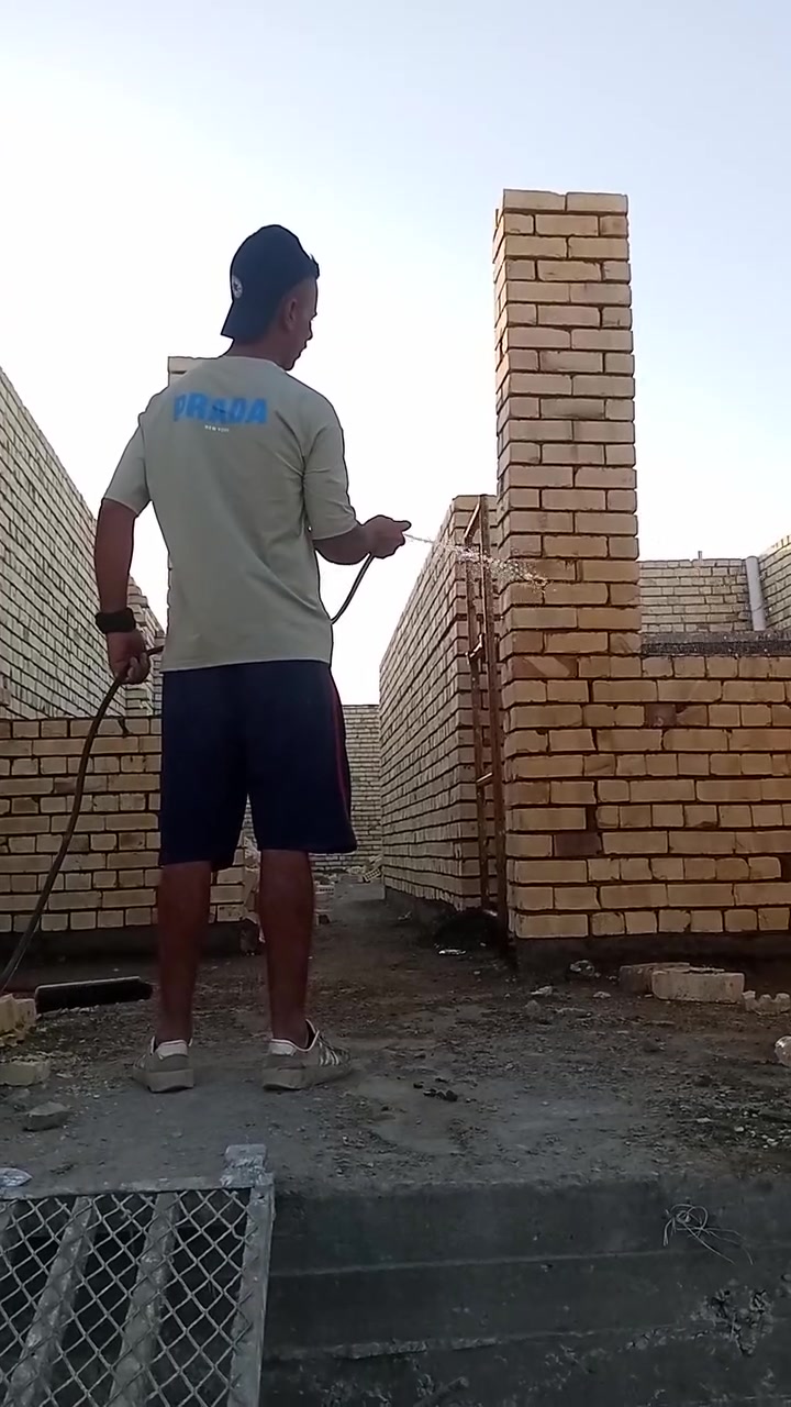 السلام عليكم ورحمه الله خلفه بناء درجه اولى ستلام مهندس متفرق انسب السعار التواصل ***********

