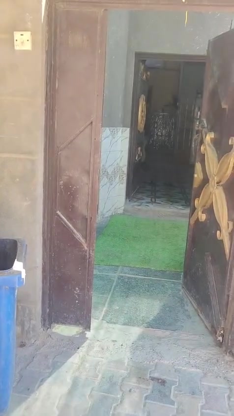 سلام عليكم بيت جاهز وبسعر الماي
مساحت البيت 100 بنيان طابوك وعكاده
موقع البيت شارع تلاثين السايدين مال المدارس 
طابو زراعي سند 25
الستفسار تصال
ابو عسل***********
ابو علي‏‪***********‬‏
