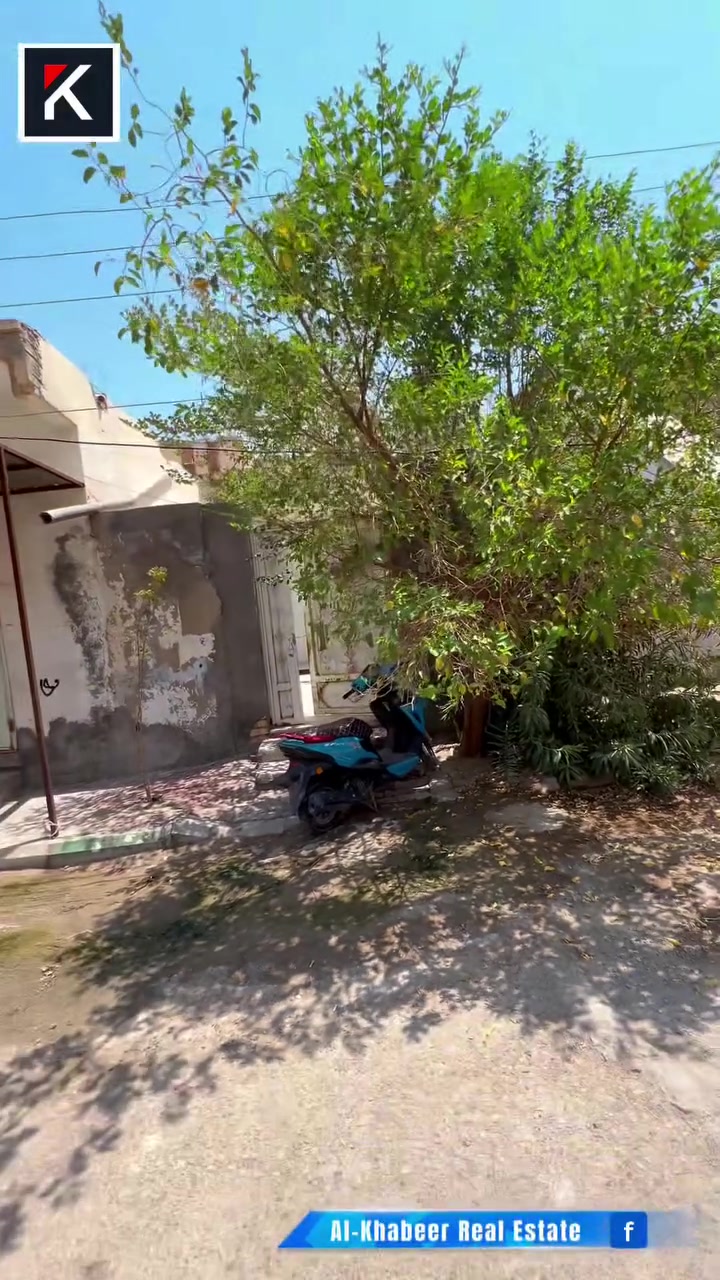 دار للبيع في منطقة حي الصدر (خلف الحاج أحمد منفي). 🏡
 أعلان رقم (224)
   المساحة: 200 متر مربع.
البناء: تسعينيات، صالح للسكن.
للاستفسار عن السعر: علق بكلمة (الخبير) ليصلك السعر فوراً.
للتواصل المباشر: أ. محمد سالم 📞 ***********
