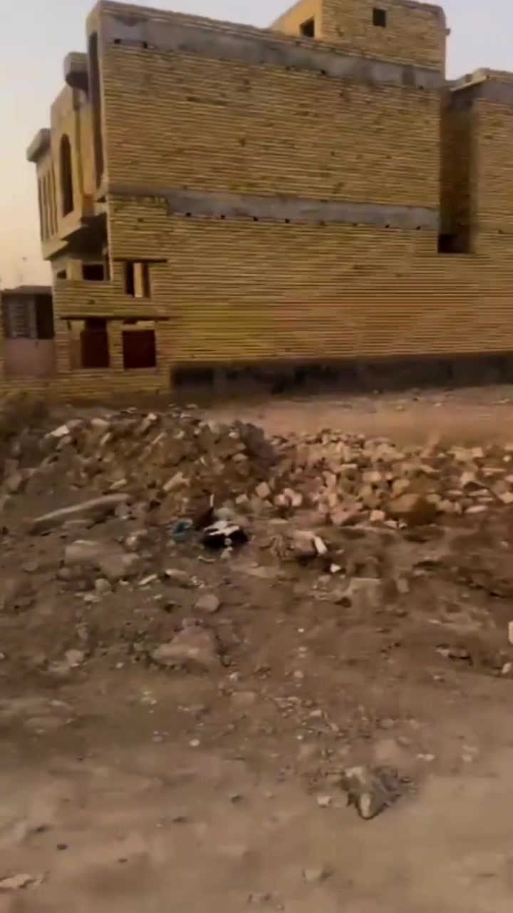 🏡 قطعة للبيع في حي الإعلام

مساحة 300م ثالث وحده عن الركن
جاهزة للسكن والبناء
منطقة سكنية متكاملة
 الخدمات موجودة
واللي يريد يسحب سكان موقع مناسب ومتوفر بي كل الخدمات

📞 للاستفسار واتساب ***********
