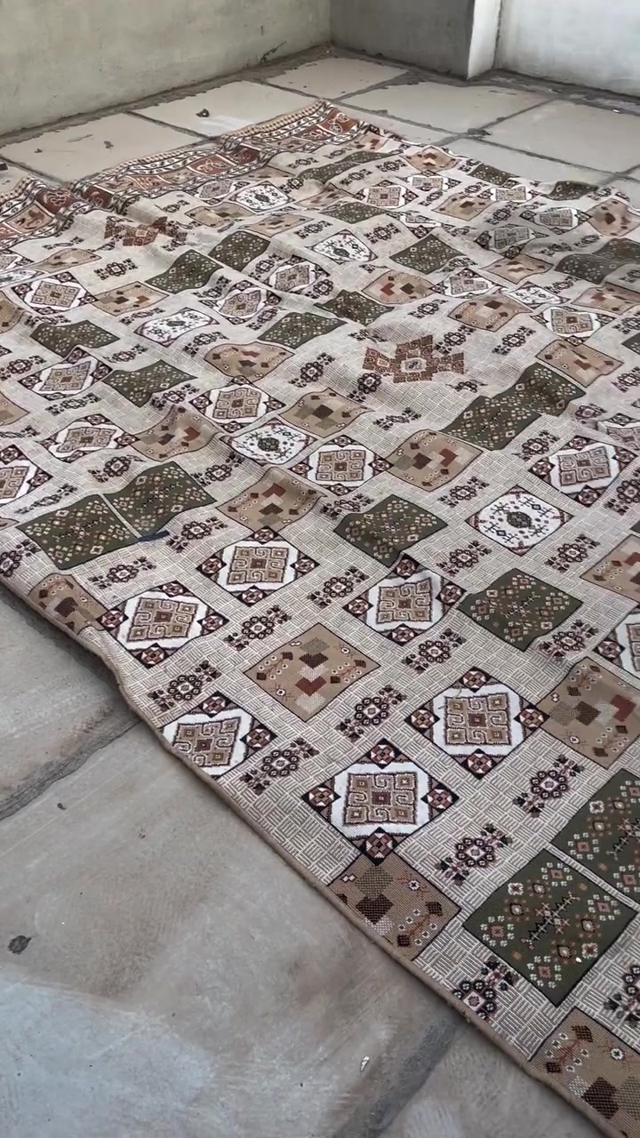 كركوك • سجادة • نظيفة