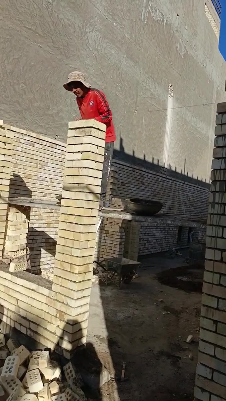خلفة  بناء ثرمستون أيزوكريت متفرغ حالياُ
اخذ ع الدبل قطعي بليومية  شغل استلام مهندس تدقيق بلوزن تنضيف الموقع بلكامل بعد الانتهاء من العمل
للاتصال ***********
