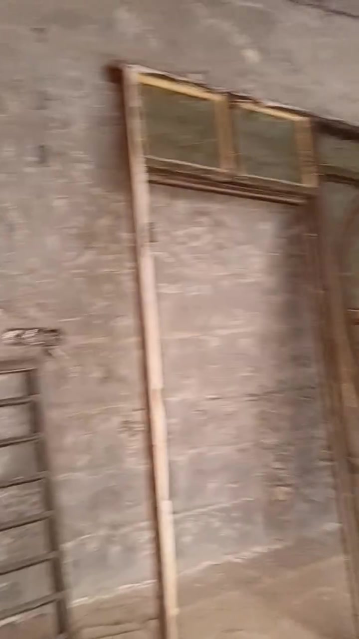 ياالله السلام عليكم كادر عمل على باب الله مقطوعات لتصعيد كافة مواد البناءتفليش الارضيه وتفليش الاسيجه والسطوح تكشير الجدران تدخيل سبيس وحدل تدخيل رمل جص سمنت طابوق بلوك شتايكر فرشي كاشي سيراميك حفر بلوعات وبناءها ولبخه وصب الارضيه تنضيف حدائق للاستفسار الاتصال على الرقم ***********كوفه نجف ناحية العباسيه والالتزام بالمواعيد
