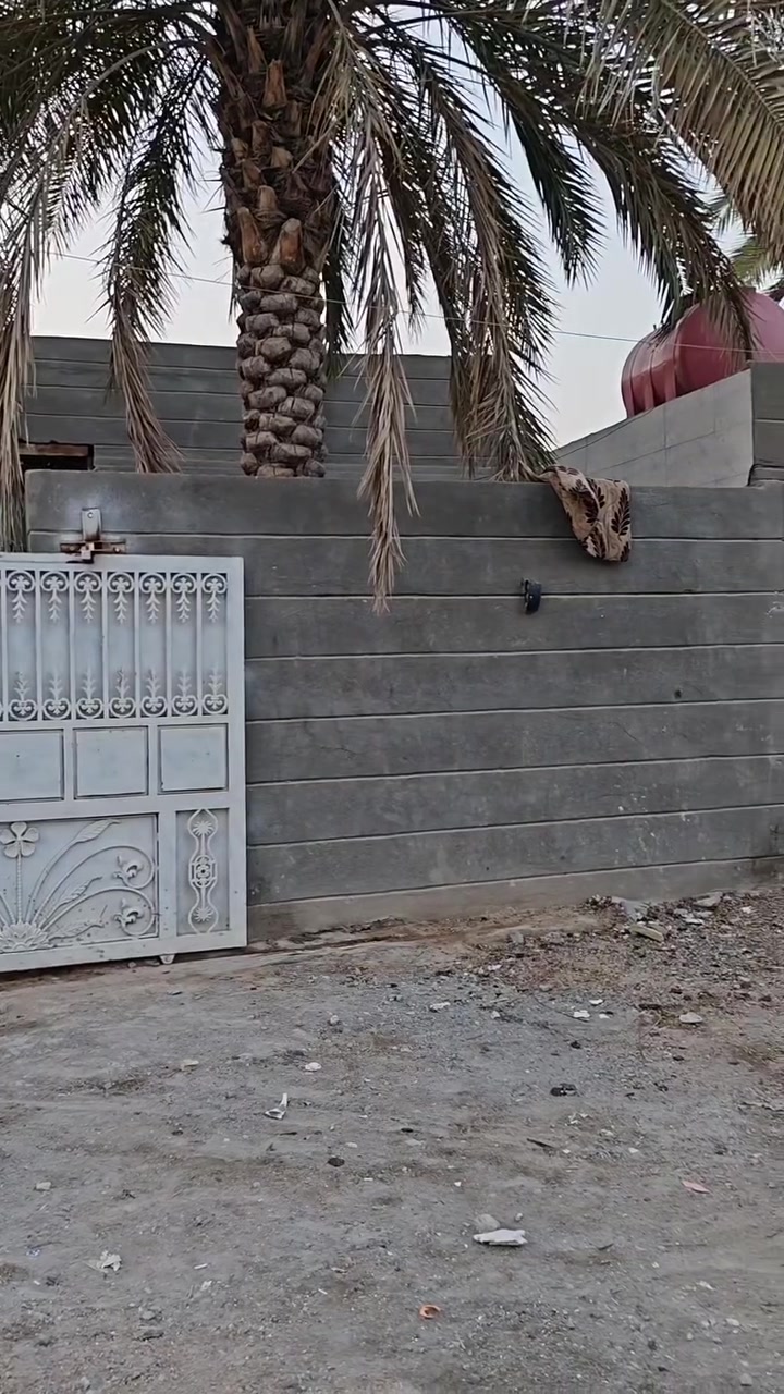🏠 يالله بيت للبيع
📐 المساحة: 180 متر 📜 طابو صرف 📏 الواجهة: 8 متر 🏗️ نص سكف عكادة 💧⚡🚰 كافة الخدمات متوفرة
📍 العنوان: كربلاء – قضاء الحسينية – حي الرسول 📌 قرب مدرسة هفاف الراسبي وقرب مستشفى الحسينية
💰 السعر والاستفسار على الخاص أو الاتصال 📞 *********** 📲 واتساب متوفر
🏡 نستقبل كافة العروض للبيع وشراء العقار في كربلاء قضاء الحسينية
