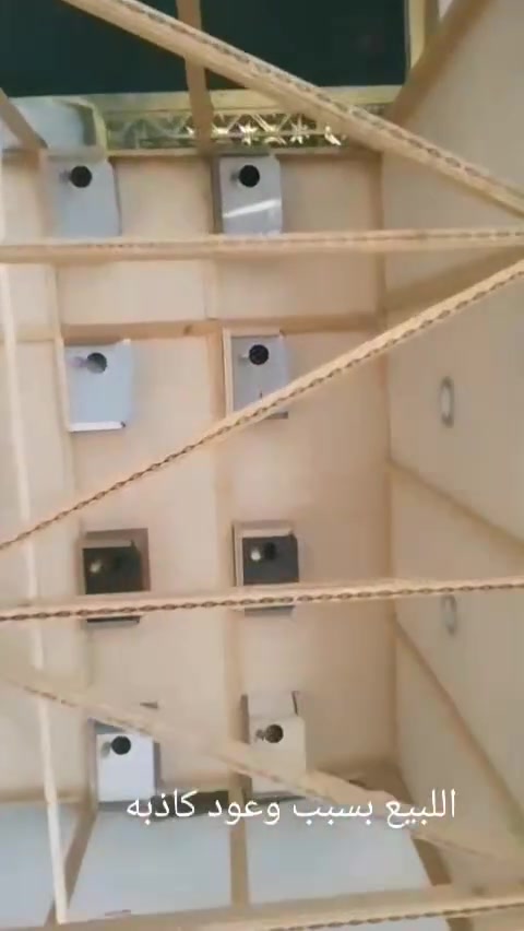 قفص • ١٨٠×١٦٥×١٠٧ • شغل ايدي