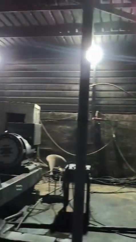 موقع للبيع عدد المكاىن ٤ اثين عدلالت وثنين في الحمل ١٣٠٠ وقابل للزياده للستفسار ***********)*********** بيع مناصفه)(يعني ابيع نص موقع)
