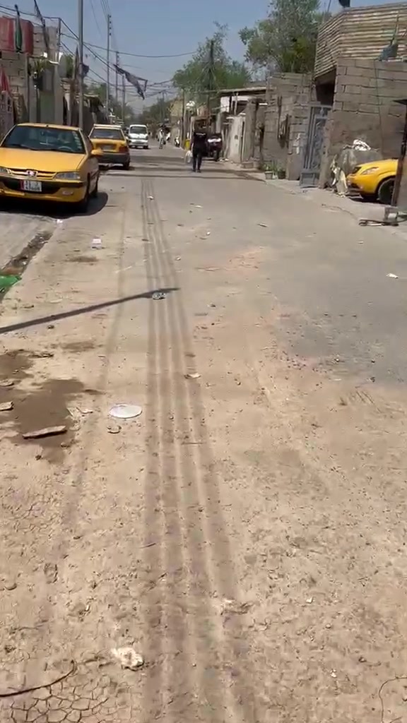 كاع 300 متر ينباعن كل ميه واحد حسب الطلب اكو 100 أساسه كامل  مقابيل شارع ابو احمد الاستفسار اتصل ***********
