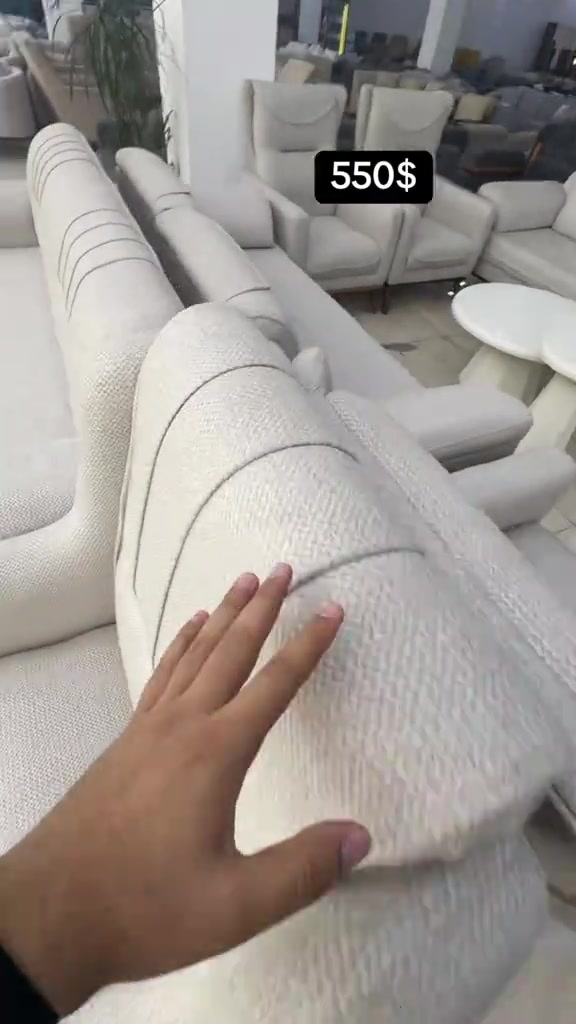 

نص مكتوب في الصور:
- 550$