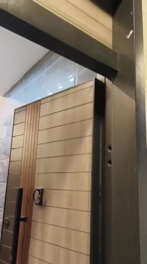 🏠🔥 بيت للبيع – أبو غريب / حي الصديق 🔥🏠

📍 الموقع: أبو غريب – حي الصديق
📌 ركن
📐 المساحة: 50م
🏢 3 طوابق

🏡 تفاصيل البيت:
🛏️ غرف نوم: 2
🛋️ صالة: 1
🍳 مطبخ
🚿 صحيات

💰 يصرف مقدمة والباقي تقسيط
🎥 التفاصيل كاملة داخل الفيديو

📞 للاستفسار:
📱 كورك – واتساب
***********

━━━━━━━━━━━━━━ 🏡 ديكور عقار | أبو غريب
🤝 خدمتكم شرف لنا
