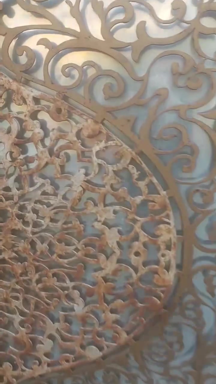 دار للبيع..مساحة 105..واجهة 6.75..نزال 16..شارع المعهد مجاور عيادة ابي تراب ..الفرع المسدود
موبايل ***********

