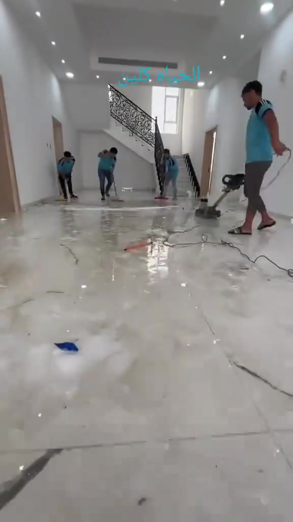شركة نوزاد • تنظيف واصباغ • بغداد الناصرية