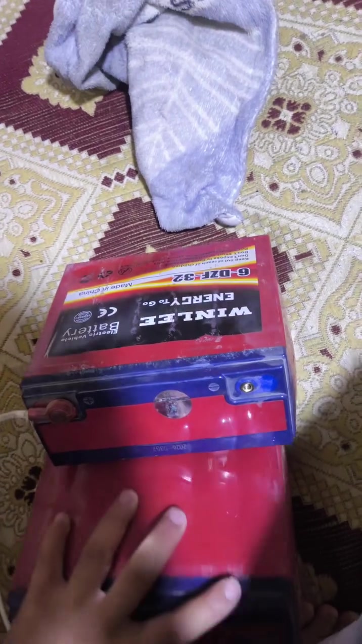 سلام عليكم 
دراجه شحن البيع R9موديل٢٠٢٥

دراجه شغاله كلشي ما بيها ما بيها بس سله ماكو سعر دراجه ٣٠٠وبيها مجال مكاني بصره الهارثه مقابيل مشمشه رقم تواصل فقط وتساب ***********
