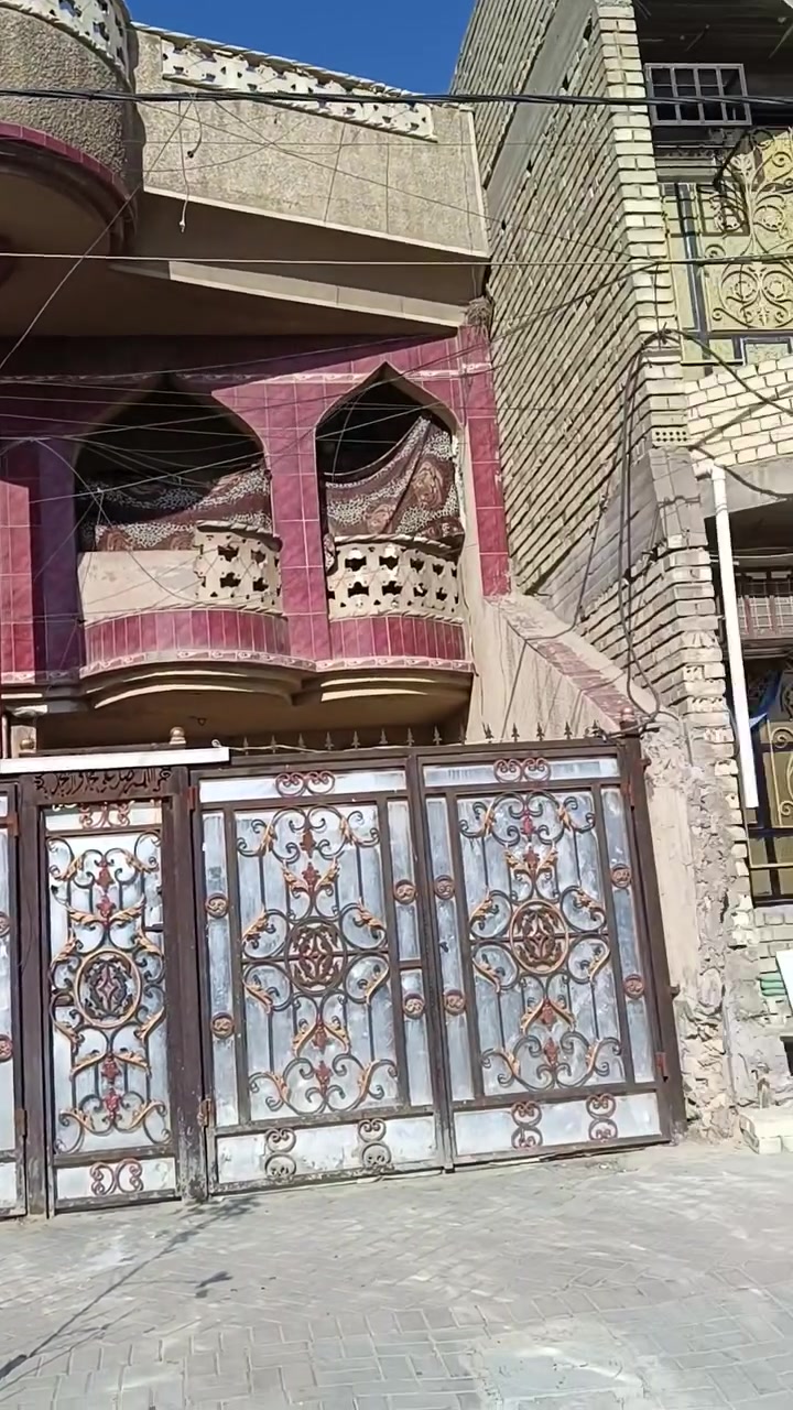 السلام عليكم
دار للبيع 

مساحة 144

ع شارع 60 

في قطاع 76 مقابيل 77 
قريب شارع السفاره العام

بناء مسلح نظيف جداً

للاستفسار والاتصال على الرقم ***********
