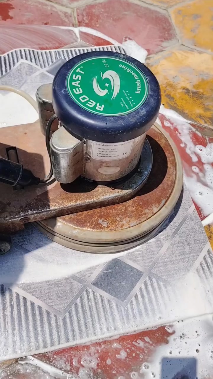 غراض تنضيف موقعي كاملات
كلهن جدد مابيهن نقص 
ابيعهن شلع 
***********

