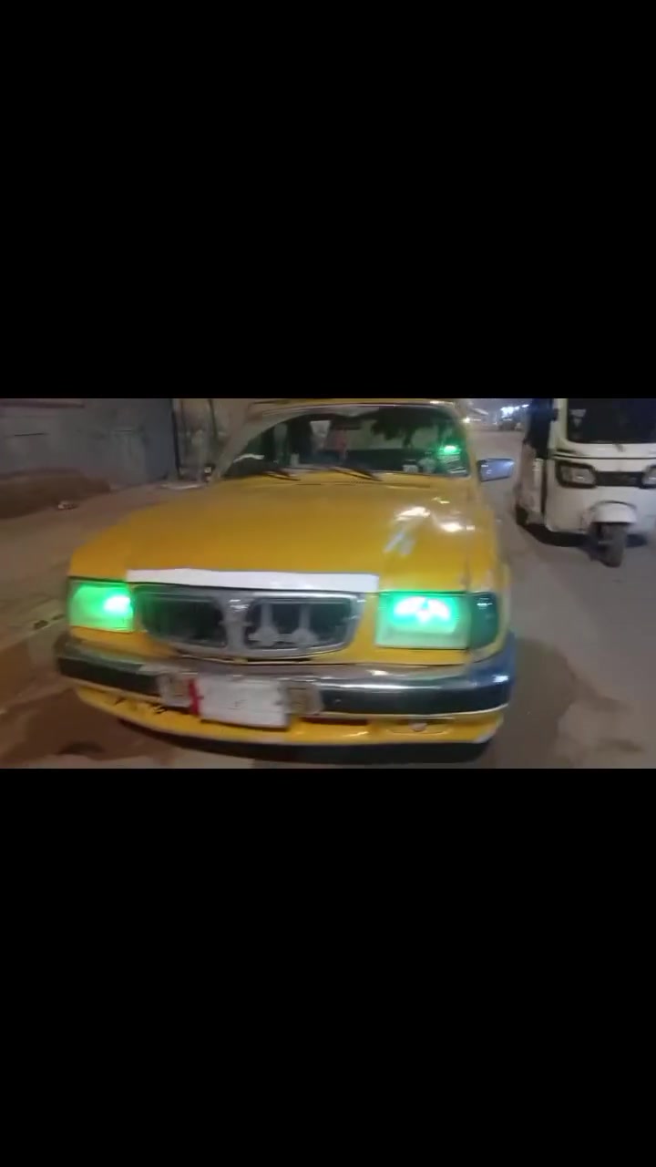 فولكه • سيدان • جلد ابيض