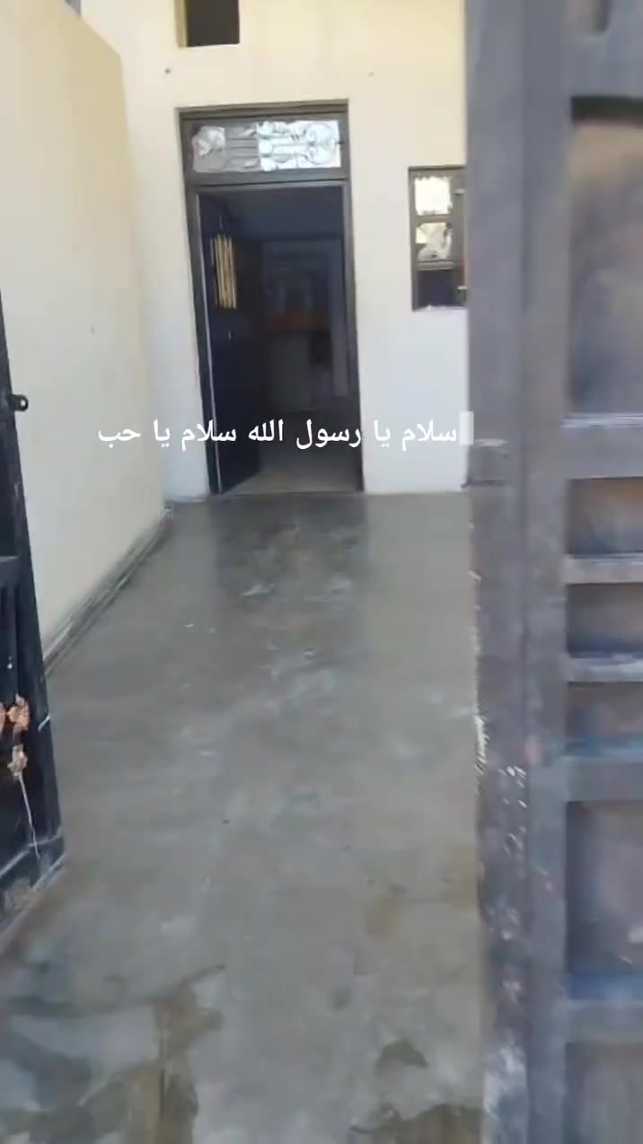 يوجد بيت للايجار التاميم القادسيه الثانيه قرب القسم البلدي اول طابقين كبير يجار 550 ***********
