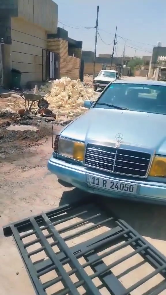 السلام عليكم  مارسدس دب موديل 88
محور مكينه وكير بطه 3000 سياره كير ومحرك بجيس حداديه 80 بلميه كلش حلوه ونضيفه  قواعد دبلات بلاد لاتصليح ولاملعوب بيهن داخلها حلو وجديد بطاين وكشنات ودشبول تبريد عوزه مروحة وغاز سنويه لل 31 تحويل مباشر سياره جاهزه وترايها وين متريد للبيع او مراوس حسب القناعه مكاني بغداد الزعفرانيه *********** السعر 40 وبيها مجال
