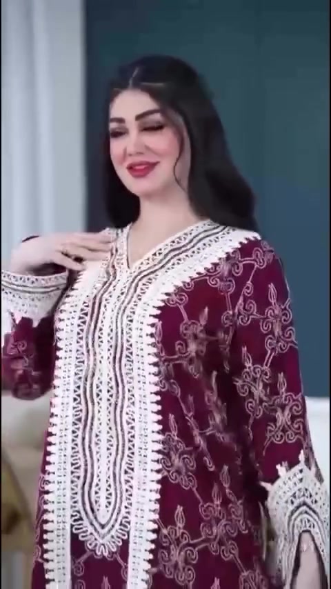 يا مرحبا  خواتنا الغاليات 
  شوفولي جمال واناقة الموديل 
القطع يم بوتيك رمز الاناقة تحفة 
 اما الخامة درجة اولى  واحنا عدنا قاعدة 
القطعه اذا مو اصلية ما ندخلها للمحل 
متوفر جميع القياسات  واذا متعرفين قياسچ دزيلنا طولج وزنج وندزلج القياس الي يناسبج 
للطلب دايركت  او تراسلونا على الواتساب على الرقم ***********
العنوان ميسان شارع التربيه مقابل حلويات سيد نوري
ومتوفر توصيل 5 الاف دينار عراقي إلىٰ جميع المحافظات اما داخل ميسان 3الاف 🚚

