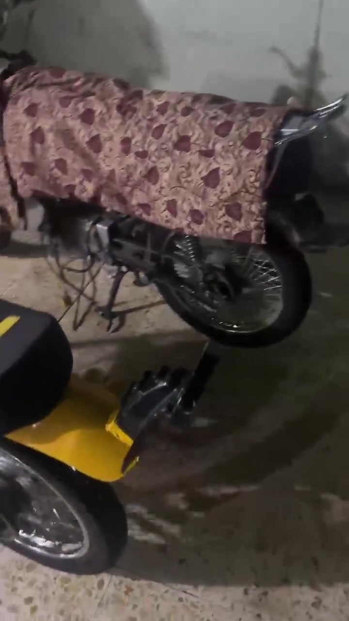 سلام عليكم نامه 3احرف محرك 25 مبدل ولفات فقط 
اي عيب مابي  شرط شلعه ومعدل مكفوله كفاله عامه الدراجه بكركوك سعر 450

اتصال واتساب او خط ***********
