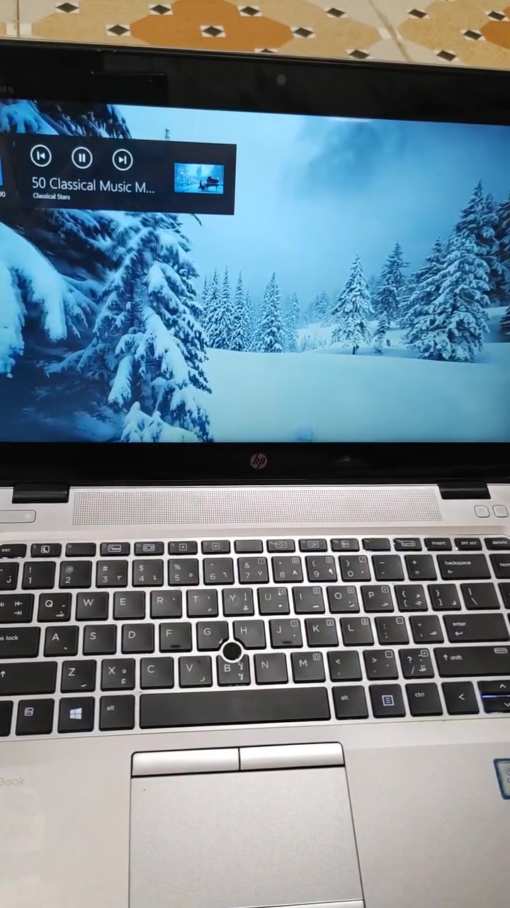 i7-7600U • شاشة لمس • بصمة