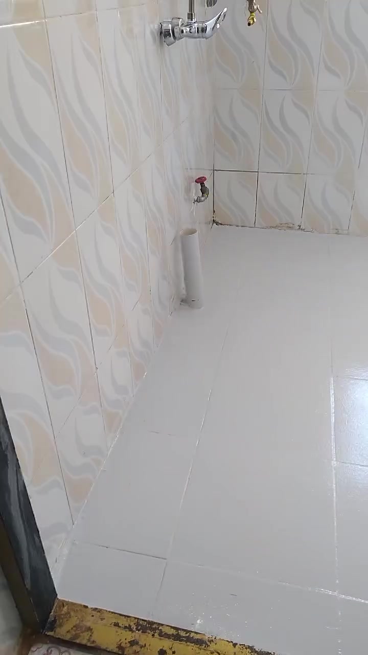 السلام عليكم نعمل جميع انواع الااصباغ والديكورات داخل و خارج وعمل ماستك الااصطح وعمل مادة الروف كاد للااصطح مانع للرطوبة وعازل للحرارة وعمل ايبوكسي الاارضيات وصبغ الحديد ومعالجة كافة انواع الرطوبة باانسب الااسعار هاتف وتساب ***********     ***********
