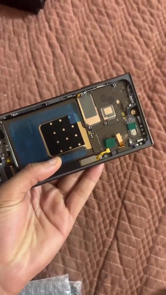 شاشات سامسونك الترا S23 24 25 مع الفريم نوع GX soft oled
واتساب أو خاص ***********
