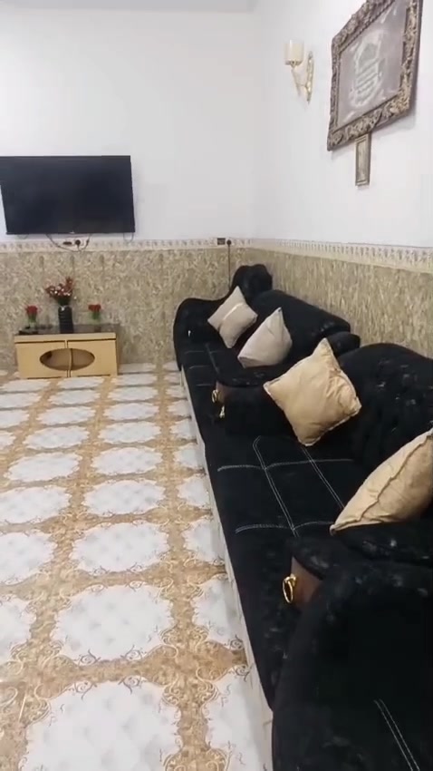 كنب تخم ونص • قماش درجة أولى • مستخدم قليل