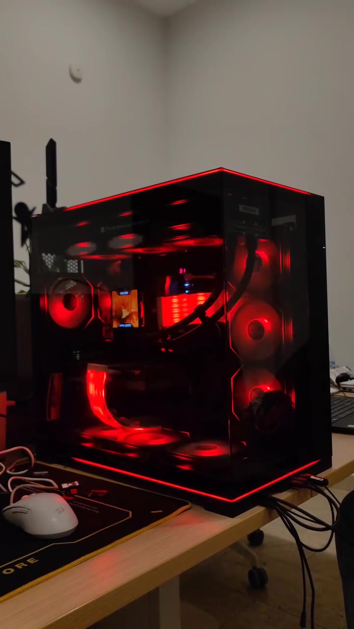 للبيع تجميعة مستعملة قليل
CPU: ULTRA 9 285K
GPU: 4070 SUPER 12GB
MOTHERBOARD: ROG MAXIMUS HERO Z890
RAM: LEXAR THOR GOLD 32 6000HZ
AIO: THERMALRIGHT HYPER VISION 360
PSW: THERMALRIGHT 1000W PLATINUM
CASE: LIAN LI 011 DYNAMIC EVO RGB
Storage lexer 1Tb + orico 2Tb + lexer 1Tb
FANS: 16 >> 6 ON THE AIO - 6 IN THE BACK OF THE
CASE - 1 REAR - 3 IN THE BOTTOM
السعر 4 ملايين و 100
الشاشة 
Samsung g7 odyssey 27 240hz 
السعر 600 
المكان بغداد 
واتساب ***********
سبب البيع محتاج فلوس لعلاج
رجاءا الموشراي لا يعلق

