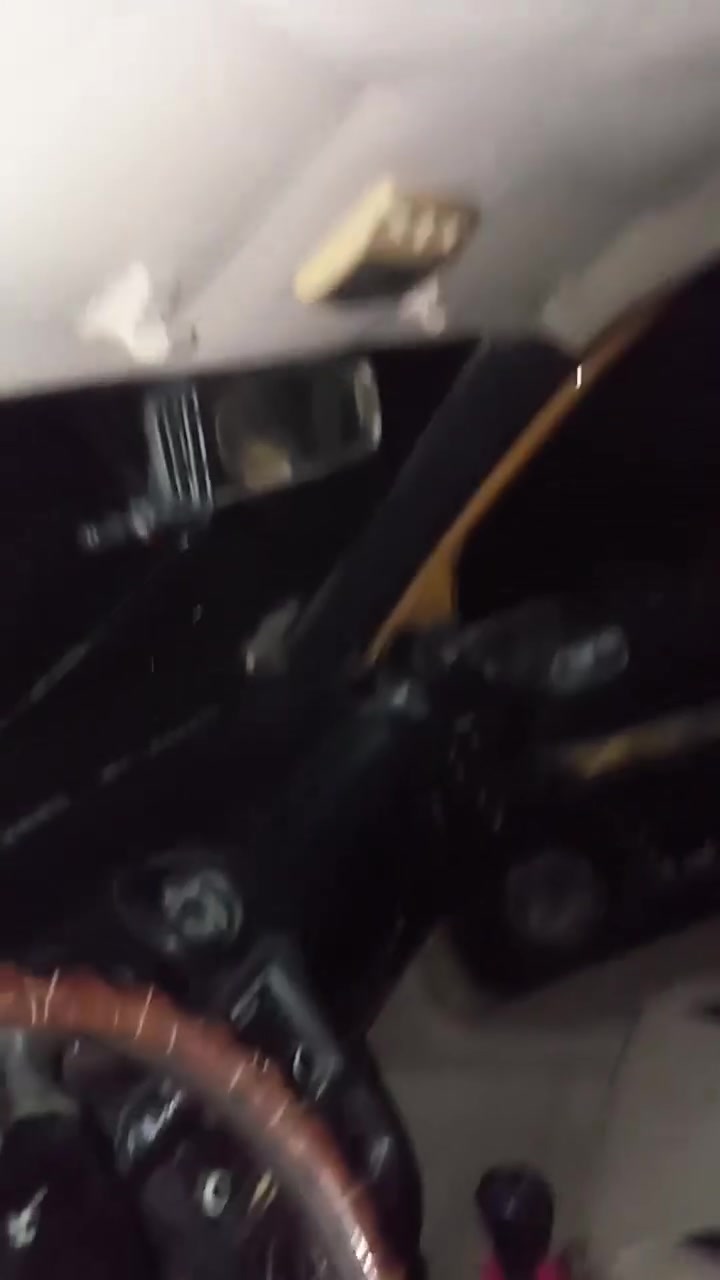 اسلام عليكم سياره جيلي سيكي موديل 11 كير ومكينه وتيارات مكفولة غرفه زينه كهرباء شغاله بها سنويه راعيها ما ندله السعر 10 وراق ***********

