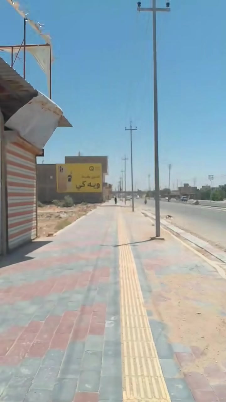 قطعه طابو صرف ام الهوى الجديده على الشارع العام تجاري قرب مجمع دينار مساحتها 200 متر سعرها 300 مليون مع المجال .    ‏‪***********‬‏
