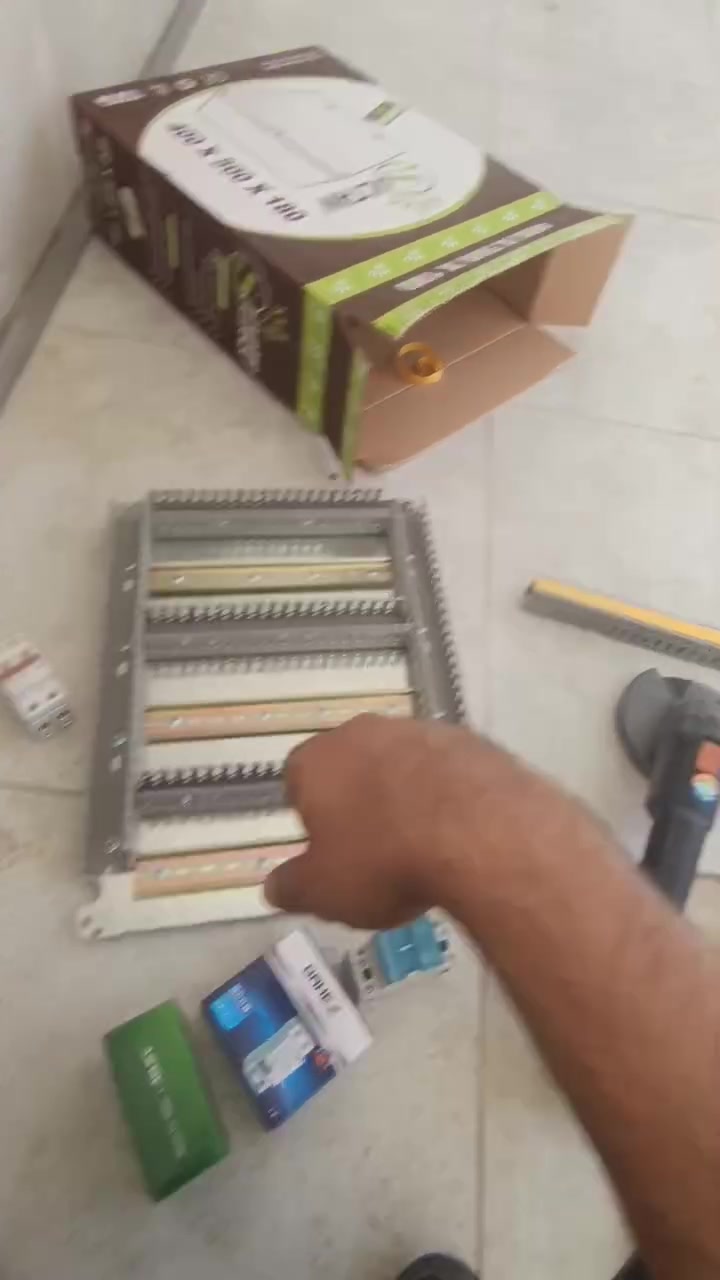 دروستکردنی بۆرد و دانانی سیستەمی ئەرزی و پشکنینی سیستەمی ئەرزی بۆ بەڕێزێک لە پیرمام ( مەسیف )

دیزاینکردن ( تەئسیسات) ی کارەبا و دروستکردن و چارەسەرکردنی کێشەی هەموو جۆرە بۆردێک و ئەوتۆمەیشن و سیستەمی سمارت کردن و سیستەمی وزەی خۆر 

***********
***********
