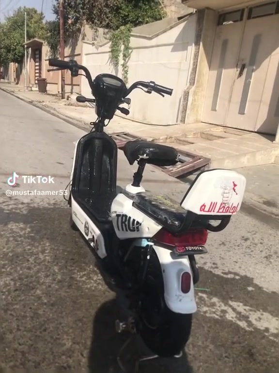 للبيع ماطور شحن حجم ١٤ الماطور كلشي بينو نضيف فقط باتري واحد ماموجود باقي ماطور شرط هورن جديد تايرات جدد السعر 100 وبي مجال العنوان موصل حي صدام رقم الموبايل ***********
