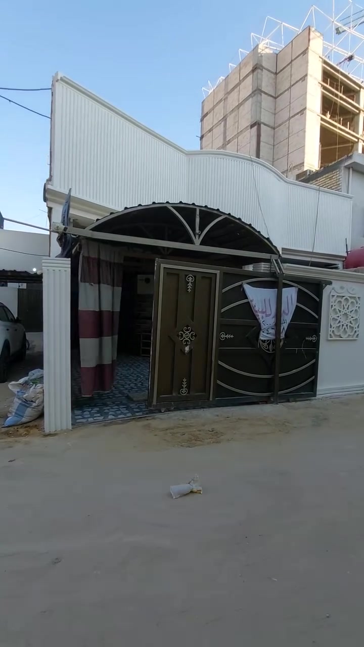 سلام عليكم 

دار سكن البيع المساحه ٢٠٠ متر طابق ونص بناء طابوك 

عنوانه كربلاء البوبيات عمود ٨٨ مقابل جامعه البيت 

نوع العقار طابو زراعي سند ٢٥ اقرار محكمه 

يتوفر جميع الخدمات ماعده التبليط شارع عرض ٧ متر 

يبعد عن الامام الحسين ع ٤ كيلو 

سعر ١٦٥ مليون معه المجال 

الاستفسار الاتصال على الارقام التاليه 

***********

***********
