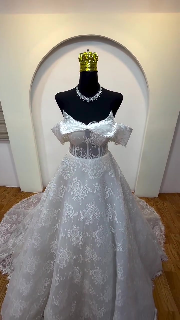 ✨ يعلن سنتر زفافي ✨
عن توفر عروض مميزة لبيع وتأجير:
👗 بدلات الزفاف
👔 البدلات الملونة
💍 بدلات الخطوبة (الإكستنشن)
🌙 فساتين السهرة

📢 فرصة لا تعوض! سارِعوا بالحجز واغتنموا العرض
✔️ جميع البدلات مستخدمة استخدام بسيط جداً وبحالة ممتازة
❌ لا يوجد توصيل

📍 العنوان: الإسكان، مقابل الغصون، صيدلية (هلا)، الطابق الثاني
📞 رقم الهاتف: ***********
