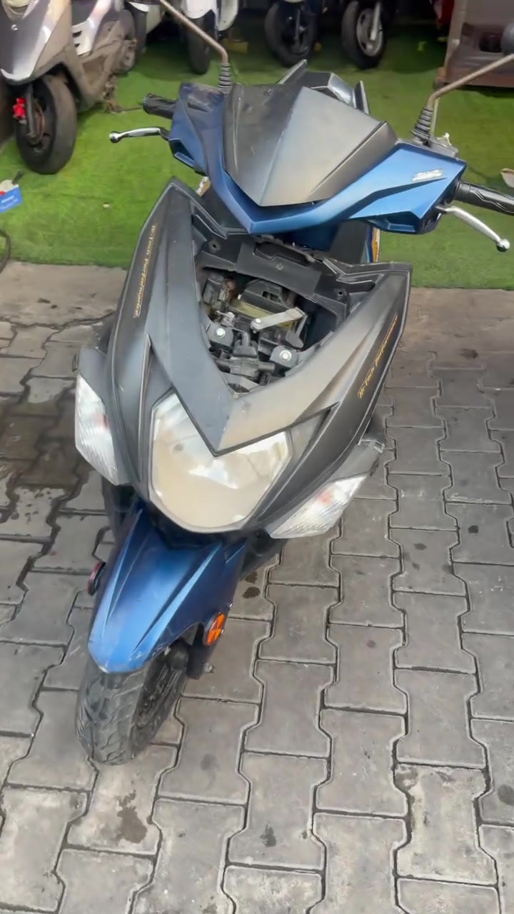 ياماها سكنس zrمرقمه بغداد  شغاله 
السعر مليون و200 الف 
متوفره عند معرض كريم ربيعي 
بغداد فضوه عرب فرع الجامع 
***********
🧿
