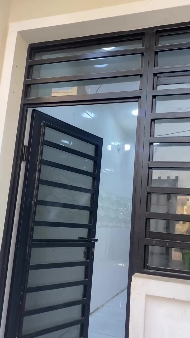 مجمع العدل الاول • ١٠٠م • ٣ غرف