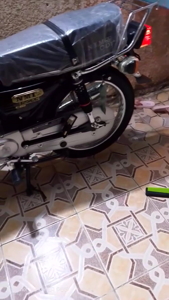 سلام عليكم شباب درجه للبيع نامه امتياز موديل 26مكفوله كفاله عامه من التاير التاير كهربائيات كله شغاله اوراق كامله 
الدراجه بعد انضف من الصور مكاني حله قرب جسر نادر 
السعر خاص الاستفسار اكثر اتصل ***********
