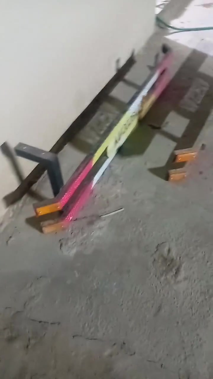 ***********
