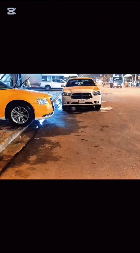 سلام عليكم سياره للبيع موديل 18 كفالة عامه كنديه رقم بغداد انكليزي باسمي رقم الهاتف ***********
