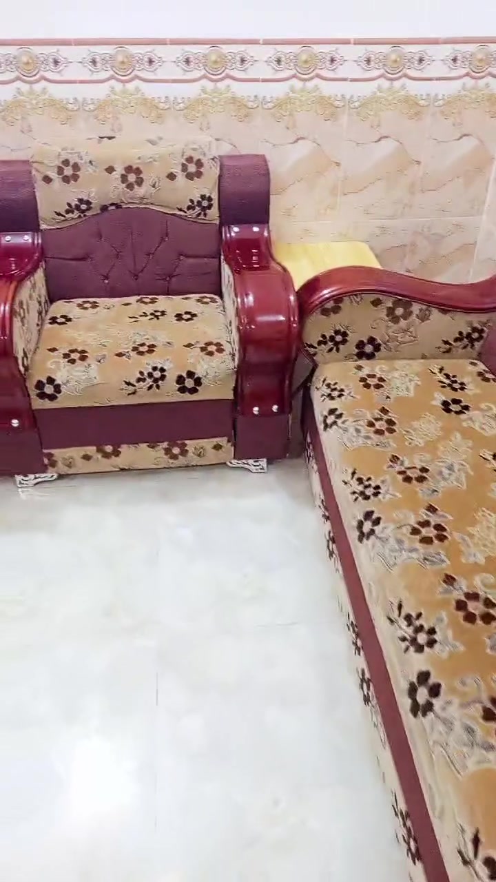 تخم • ١٢ مقعد