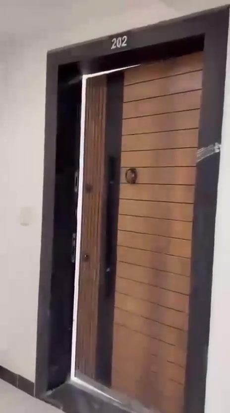 🏡 شقة للبيع – مجمع دار السلام

📐 المساحة: 134 م²
🏢 العمارة: D14
🔹 النمط: D1
🔹 الطابق: الثاني

💰 السعر: 120 مليون دينار

✨ فرصة مميزة بسعر مناسب داخل المجمع

📞 للتواصل: ***********
