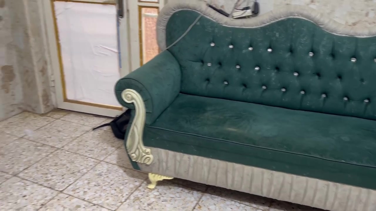 للبيع تخم قنفات تسكام درجة أولى 10اشخاص نضيف جدا مبي ضرر  السعر 450 وبي مجال قليل للشراي 
العنوان /النجف الأشرف 
للتواصل ***********
